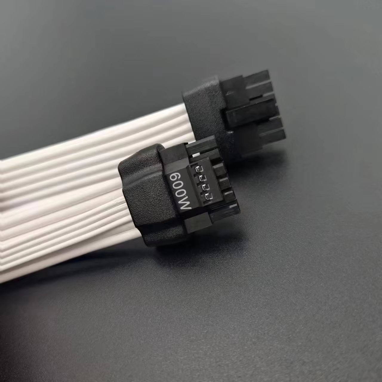 12+4Pin 16 Pin 4Pin PCIe 5.0 屏蔽 12V-2x6 / 12VHPWR 显卡电源线